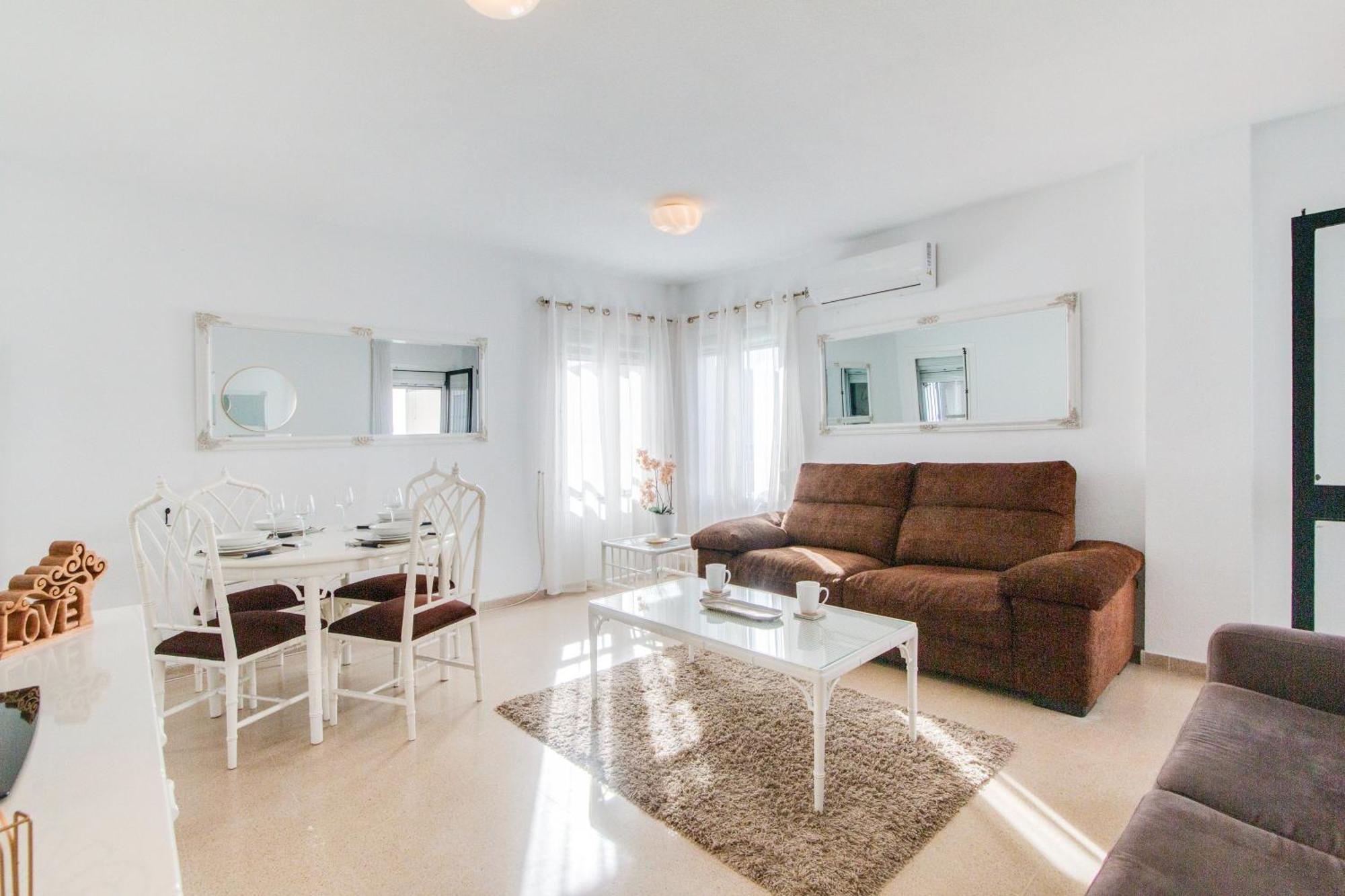 Close To The Beach, 5 Minutes Walk *